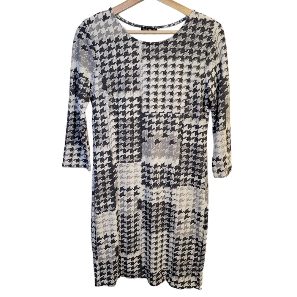 Venus Houndstooth Dress Sz M Bodycon Gray & White Knit 3/4 Sleeve Shift